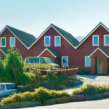 Дом отдыха Four-bedroom In Sorbovag 1 Sorbo