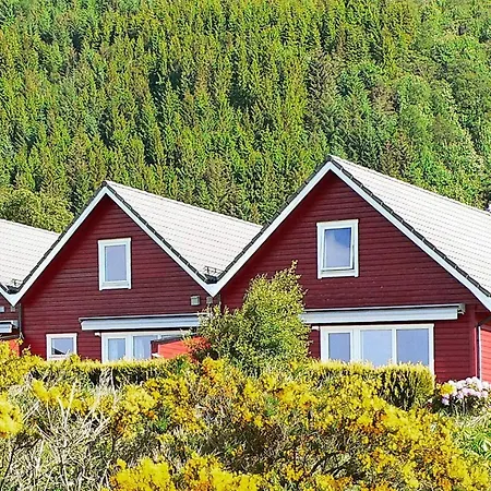 6 Person In Sorbovag-by Traum Sorbo